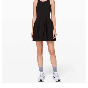 Lululemon dress size 4